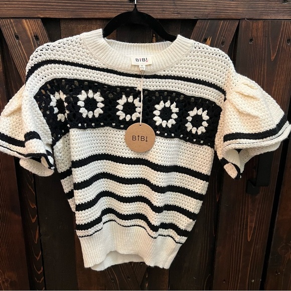NWT BiBi Flutter Sleeve Sweater - Picture 3 of 6